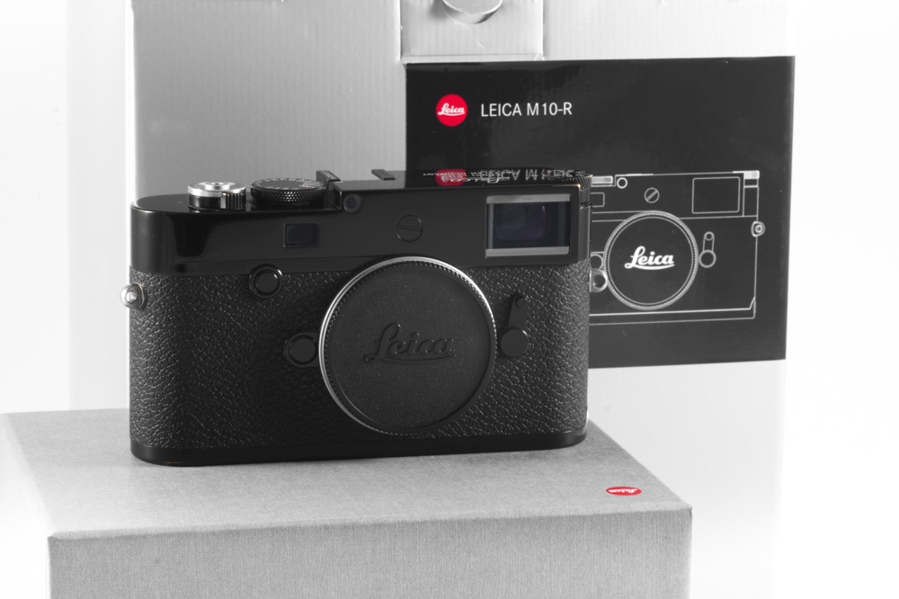 Leica M10-R, black paint finish